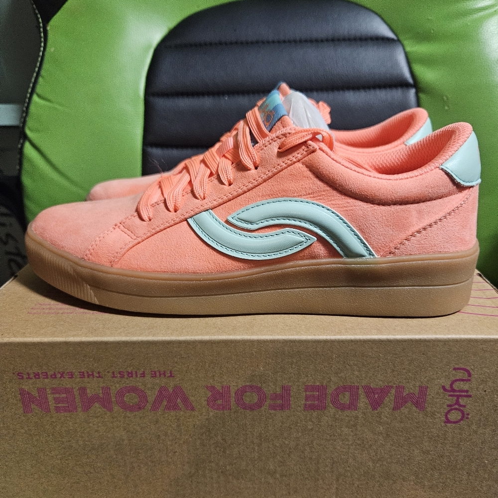 RYKA VIV NEXT CORAL/MINT SNEAKER: NEW IN BOX: SIZE 7.5